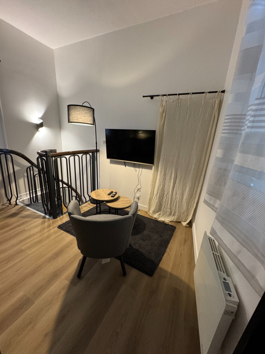 
                                                Location
                                                 Appartement meublé T1 23.98m² à Poitiers