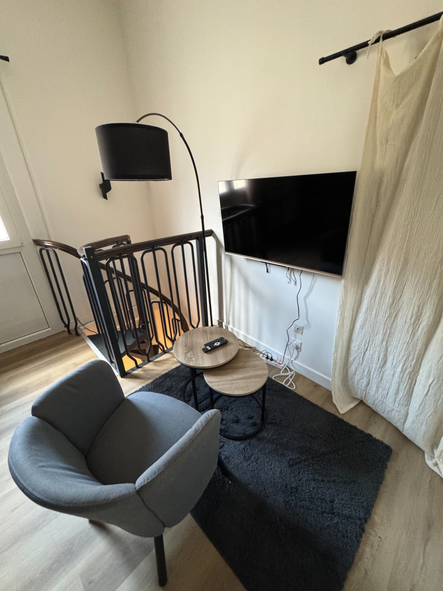 
                                                Location
                                                 Appartement meublé T1 23.98m² à Poitiers