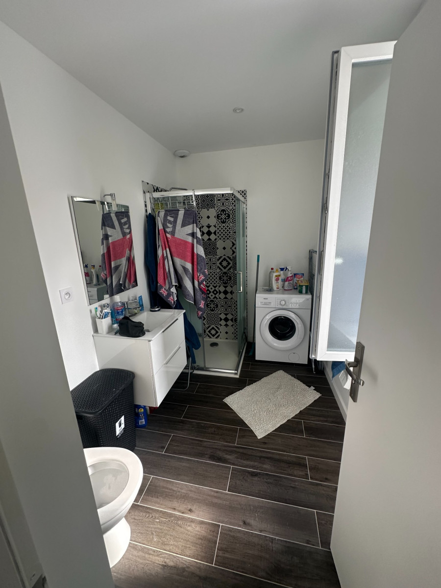 
                                                Location
                                                 Appartement meublé T1 24.43m² à Saint-Seurin-de-Cursac