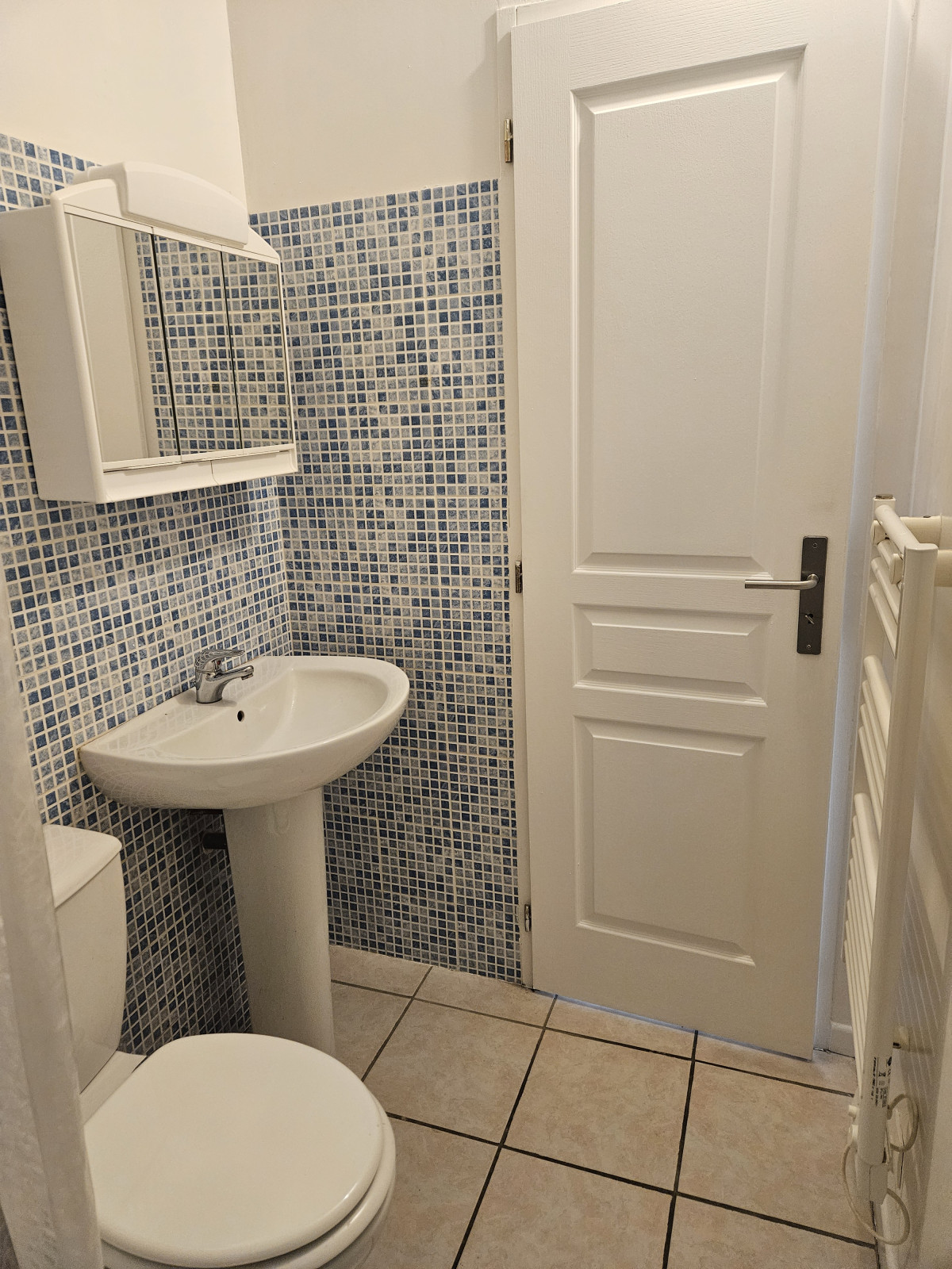
                                                Location
                                                 Appartement meublé T1 25m² à Angoulême