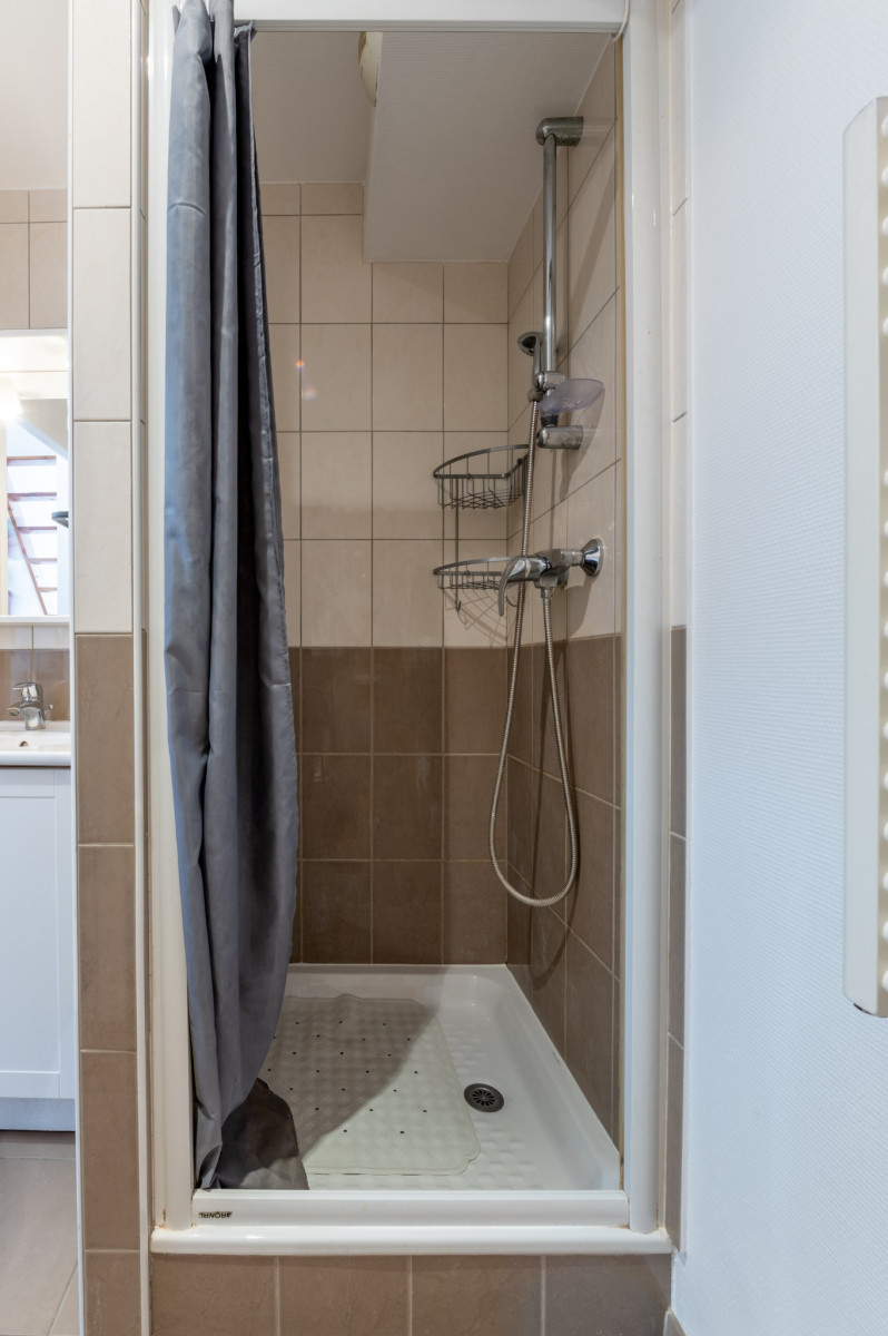 
                                                Location
                                                 Appartement meublé T1 28.8m² à GRENOBLE