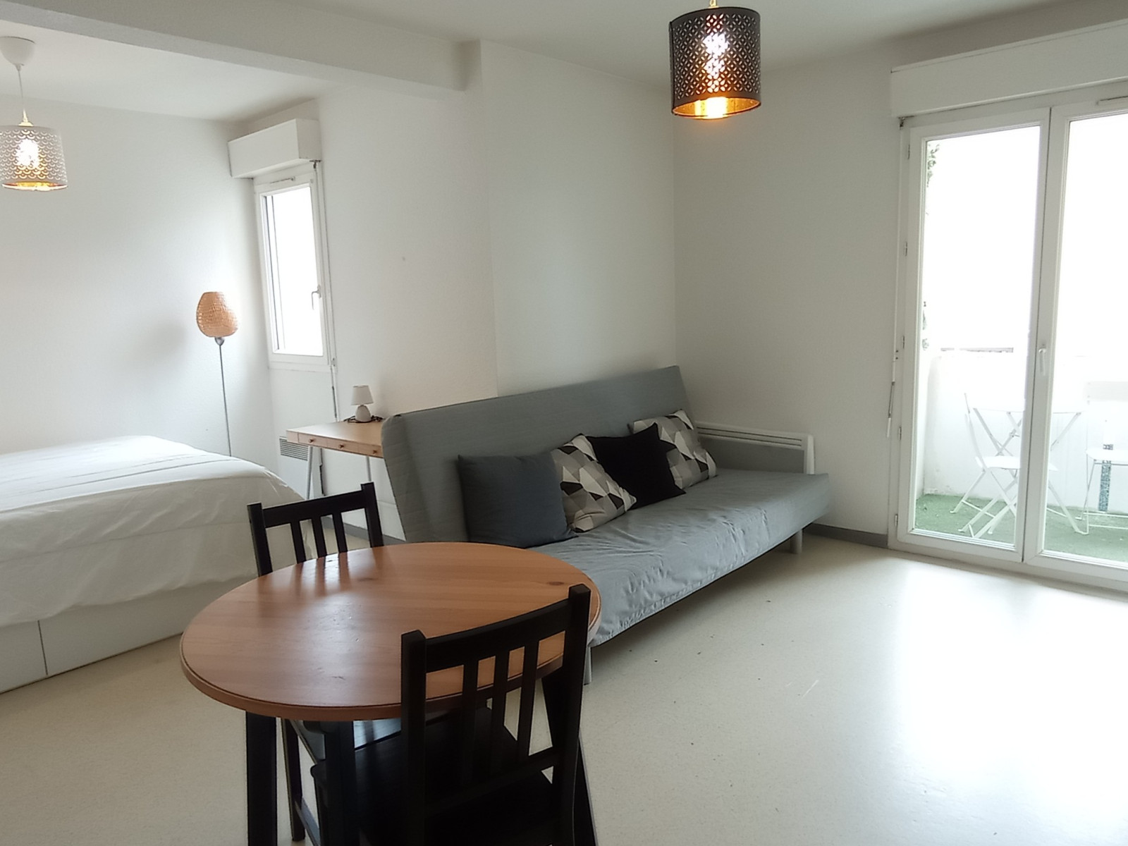 
                                                Location
                                                 Appartement meublé T1 28m² à Pessac
