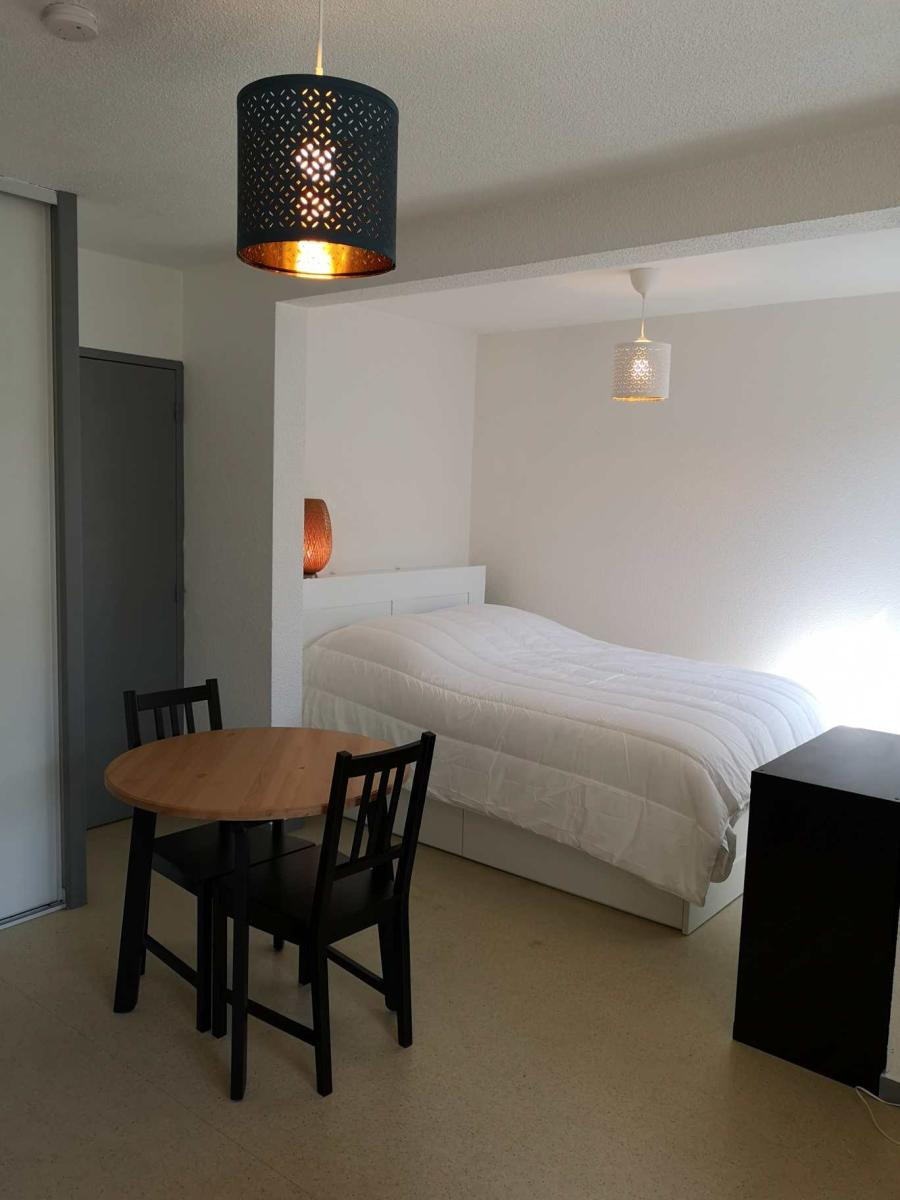 
                                                Location
                                                 Appartement meublé T1 28m² à Pessac