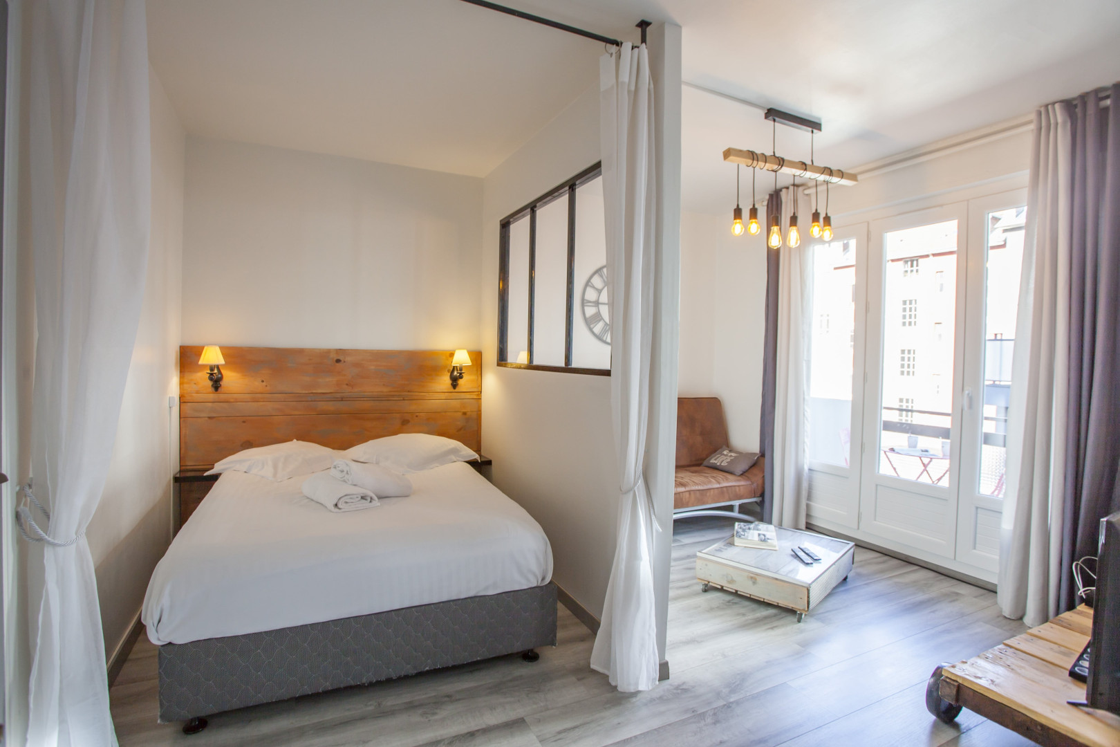 
                                                Location
                                                 Appartement meublé T1 30m² à Grenoble