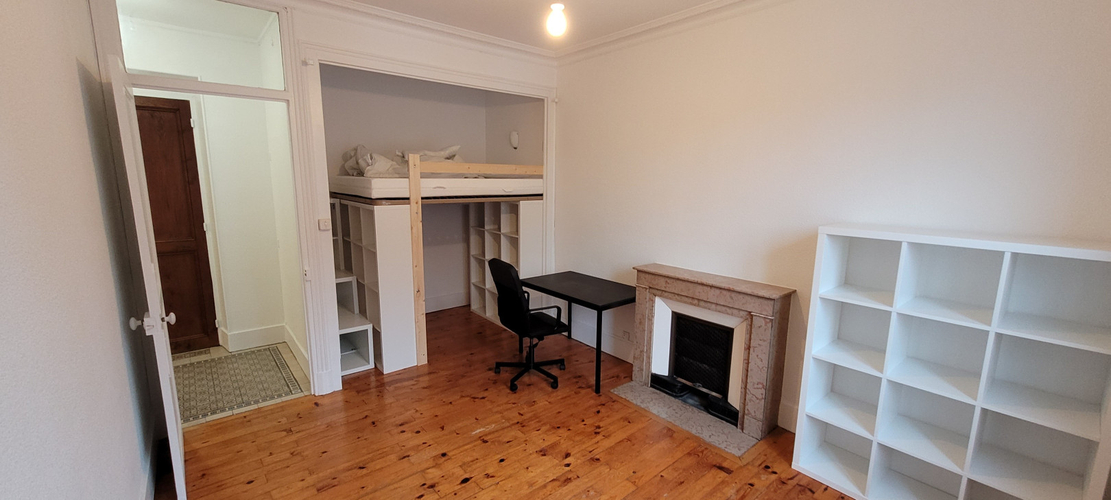 
                                                Location
                                                 Appartement meublé T1 31.3m² à Grenoble