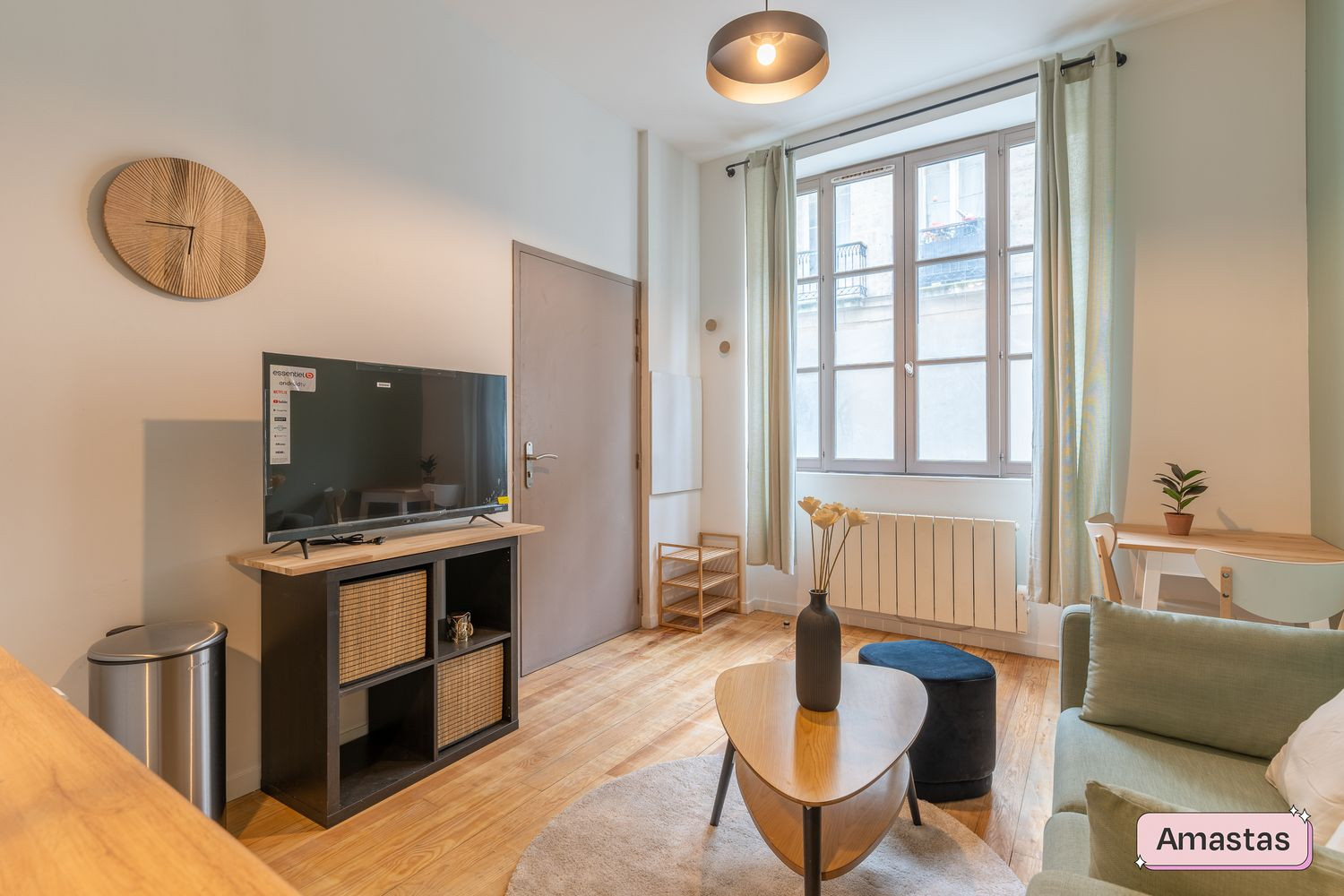 
                                                Location
                                                 Appartement meublé T1bis - Centre Bordeaux quartier Saint Michel