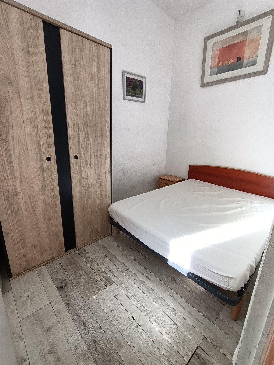 
                                                Location
                                                 Appartement meublé T2 24m² à Sarlat-la-Canéda