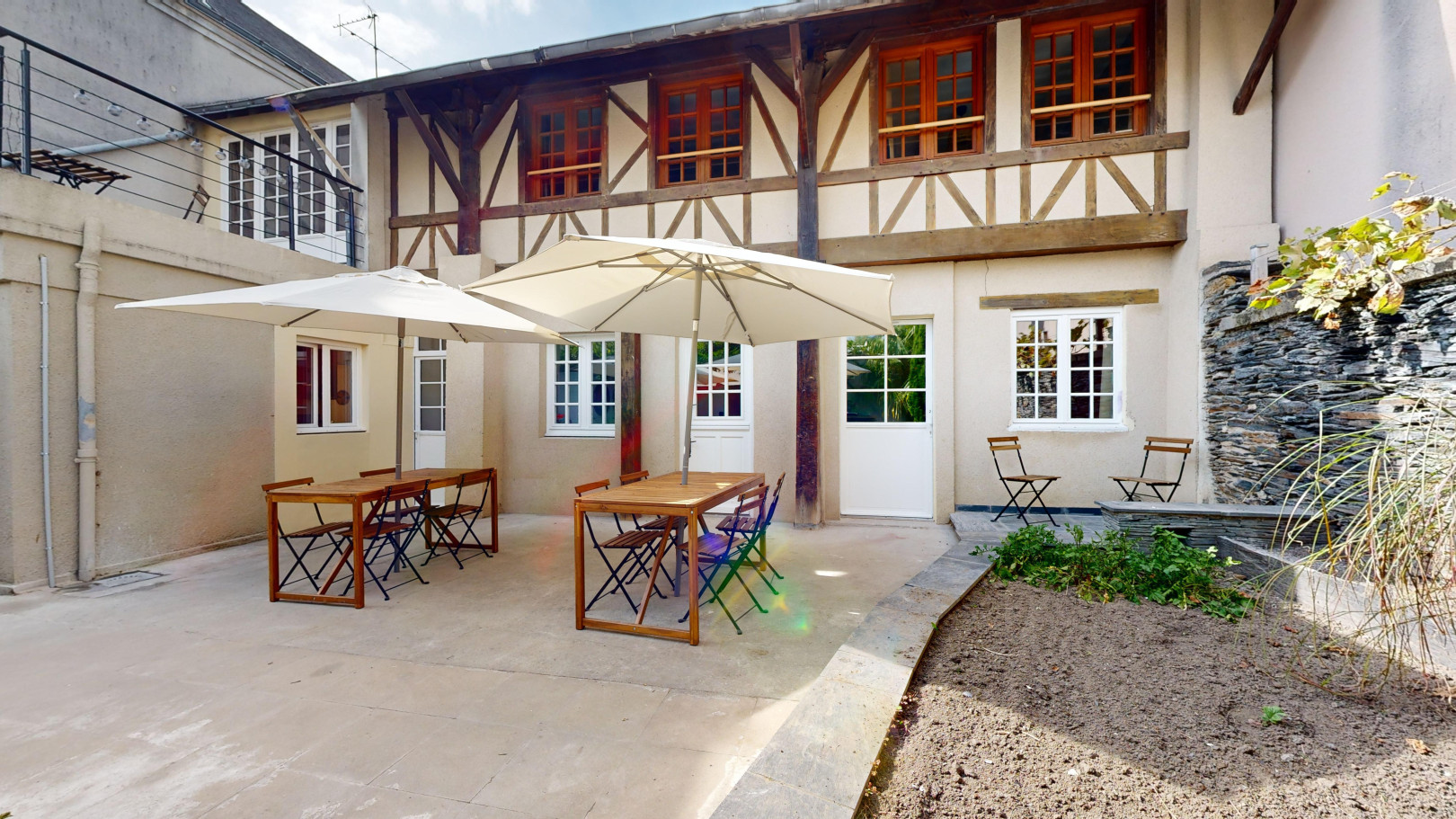 
                                                Location
                                                 Appartement meublé T2 25m² à Angers