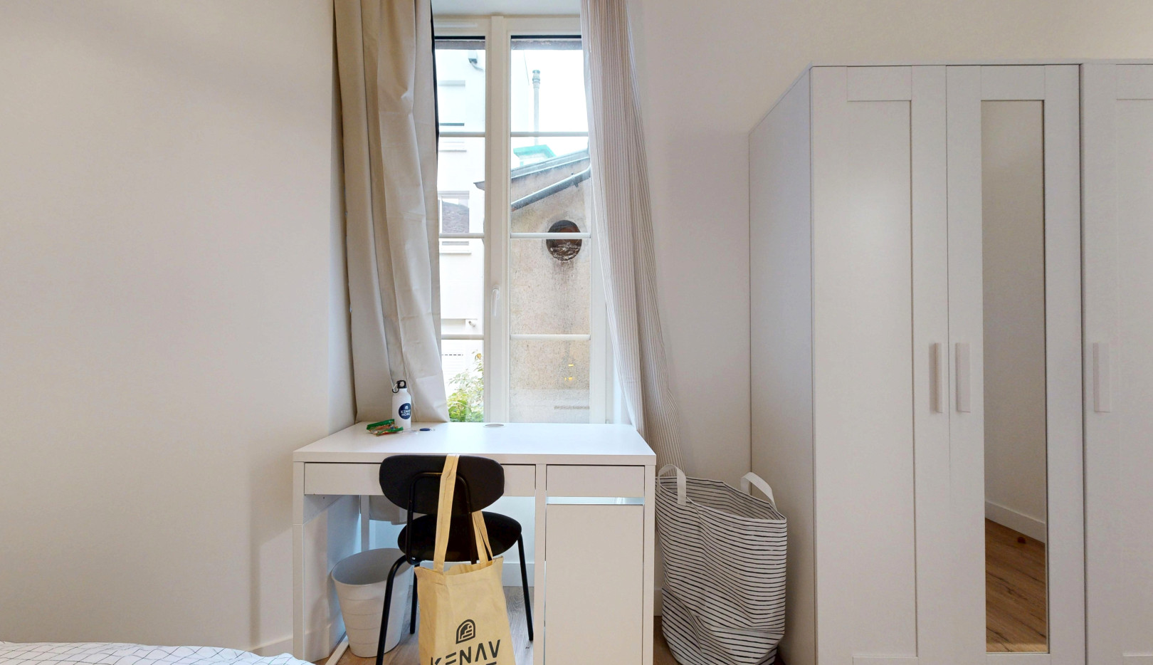 
                                                Location
                                                 Appartement meublé T2 25m² à Rennes