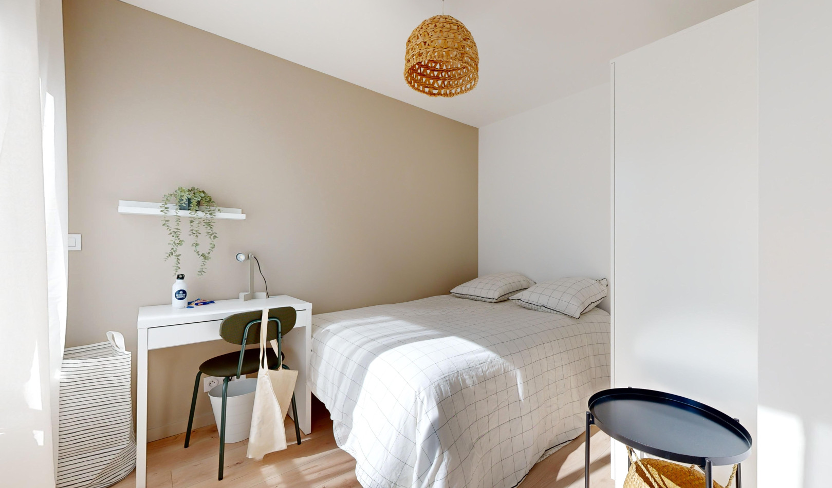 
                                                Location
                                                 Appartement meublé T2 25m² à Rennes