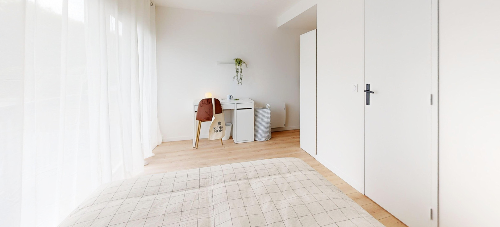 
                                                Location
                                                 Appartement meublé T2 25m² à Rennes