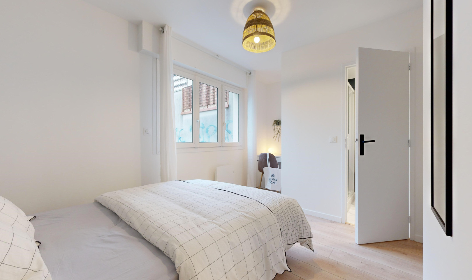 
                                                Location
                                                 Appartement meublé T2 25m² à Rennes