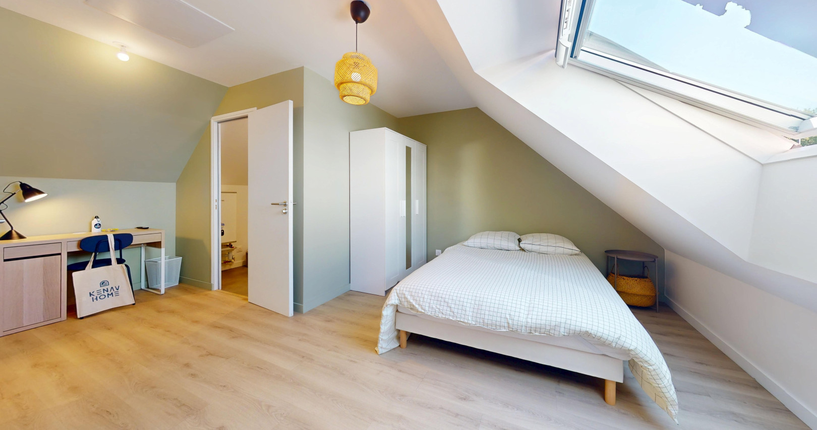 
                                                Location
                                                 Appartement meublé T2 25m² à Rennes