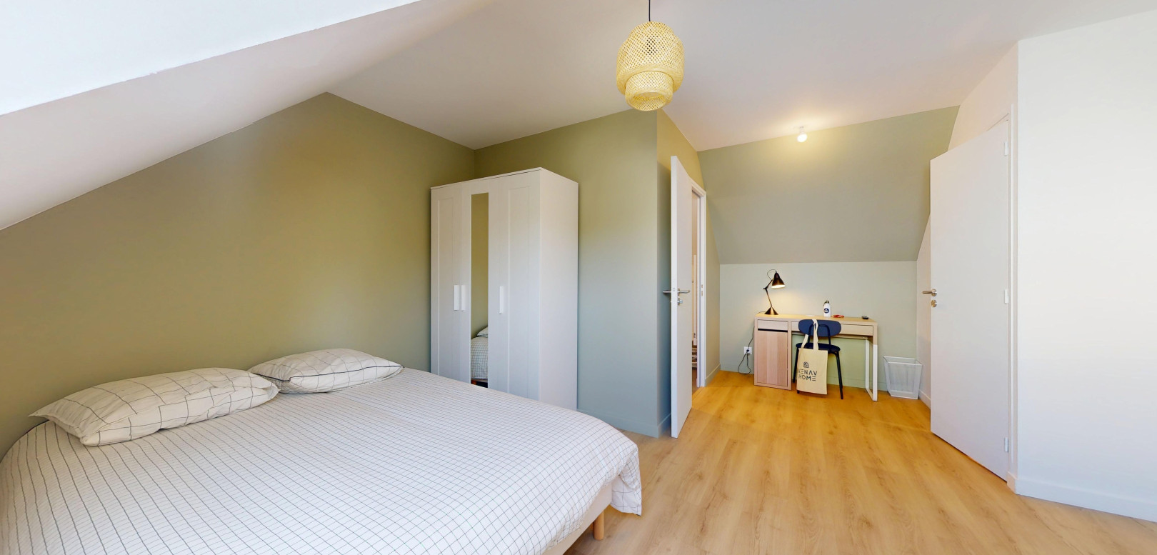 
                                                Location
                                                 Appartement meublé T2 25m² à Rennes