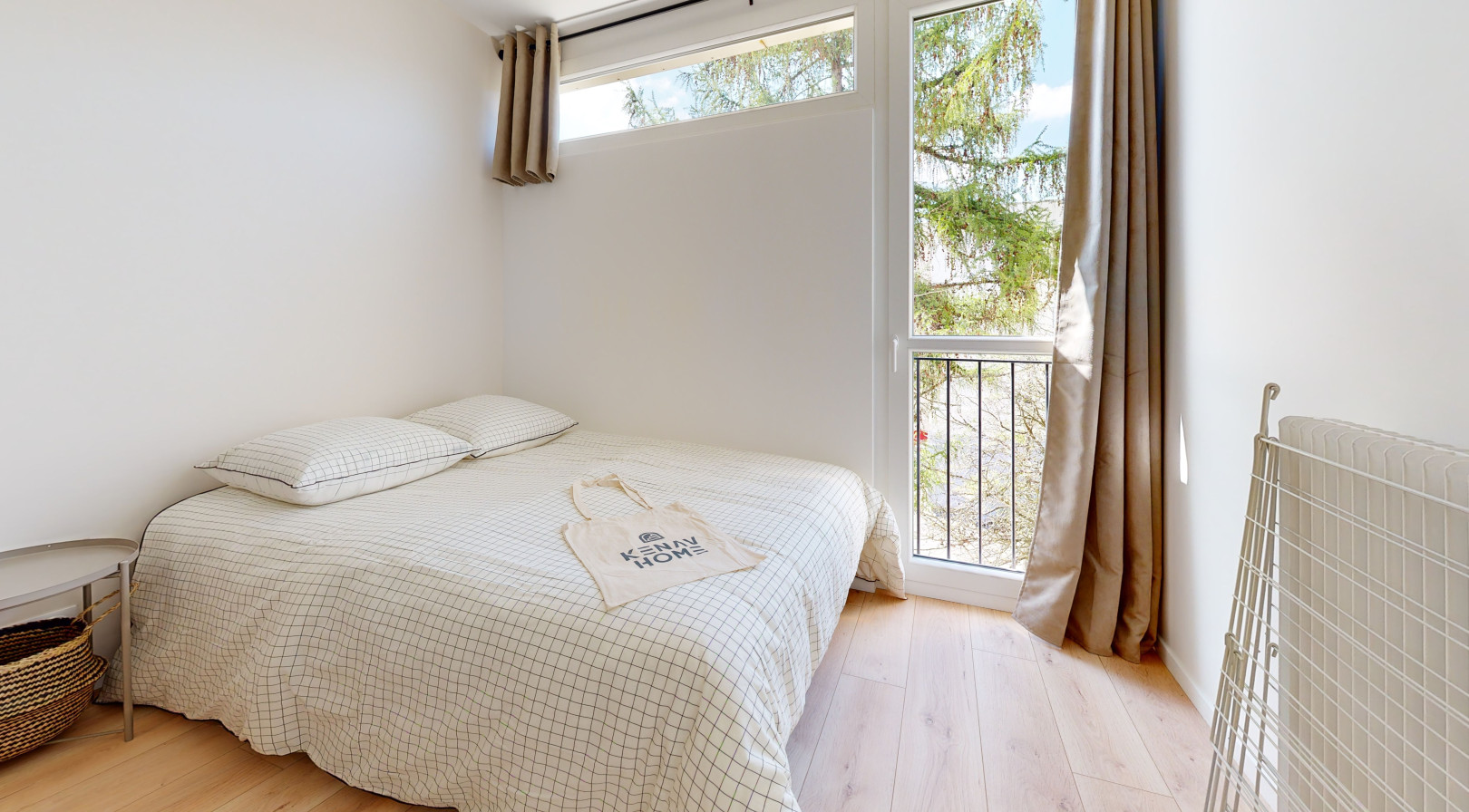 
                                                Location
                                                 Appartement meublé T2 25m² à Rennes