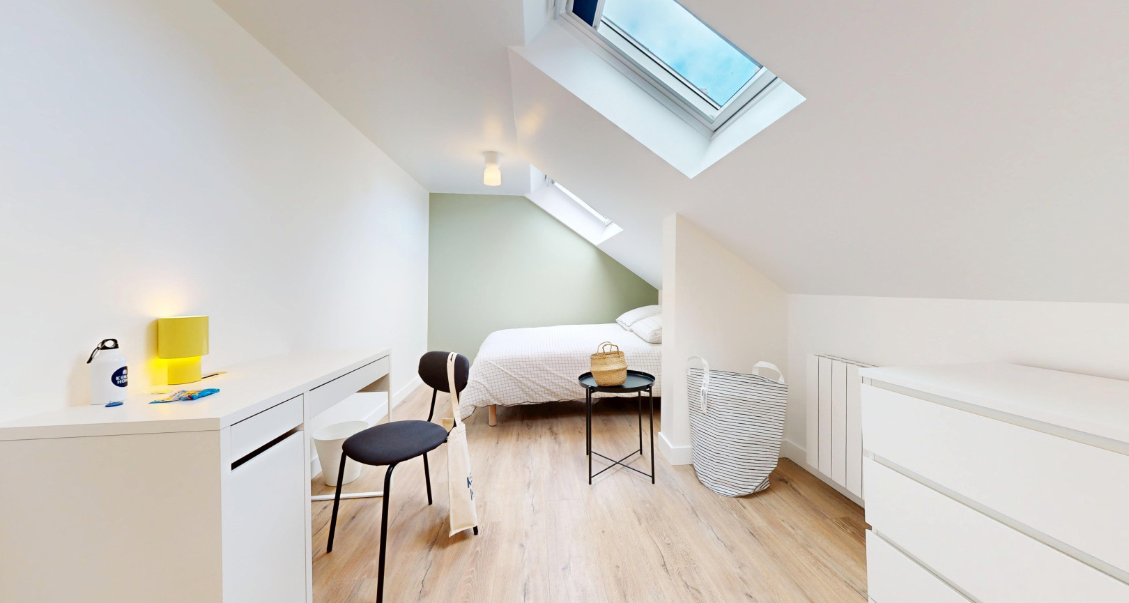 
                                                Location
                                                 Appartement meublé T2 25m² à Rennes