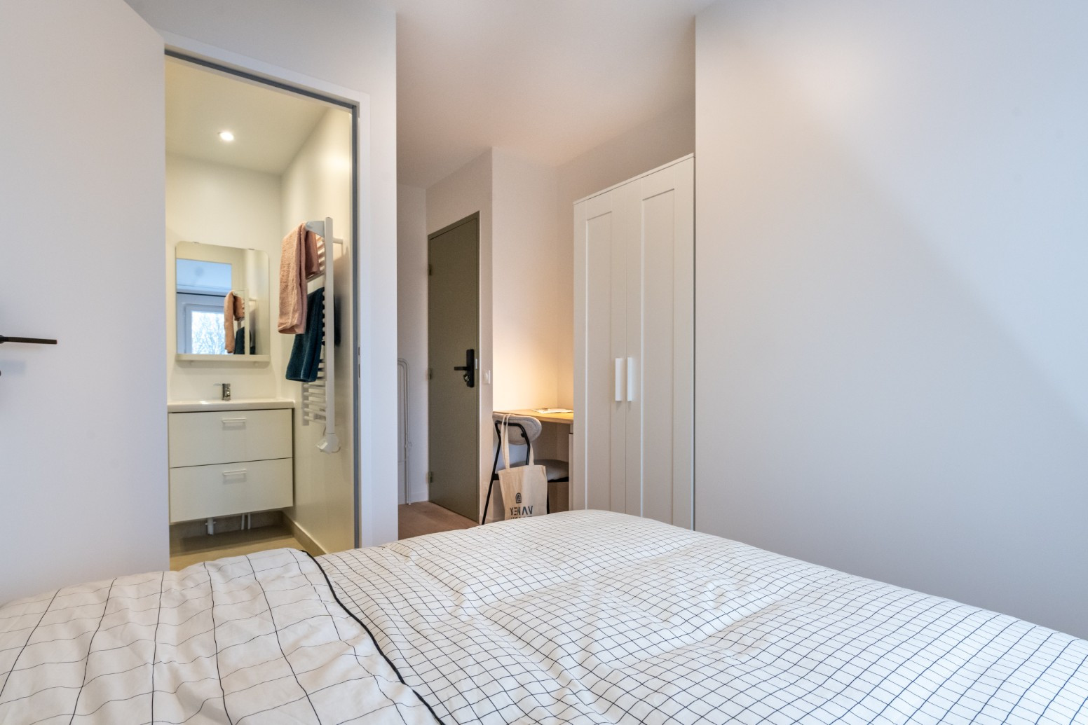 
                                                Location
                                                 Appartement meublé T2 25m² à Rennes