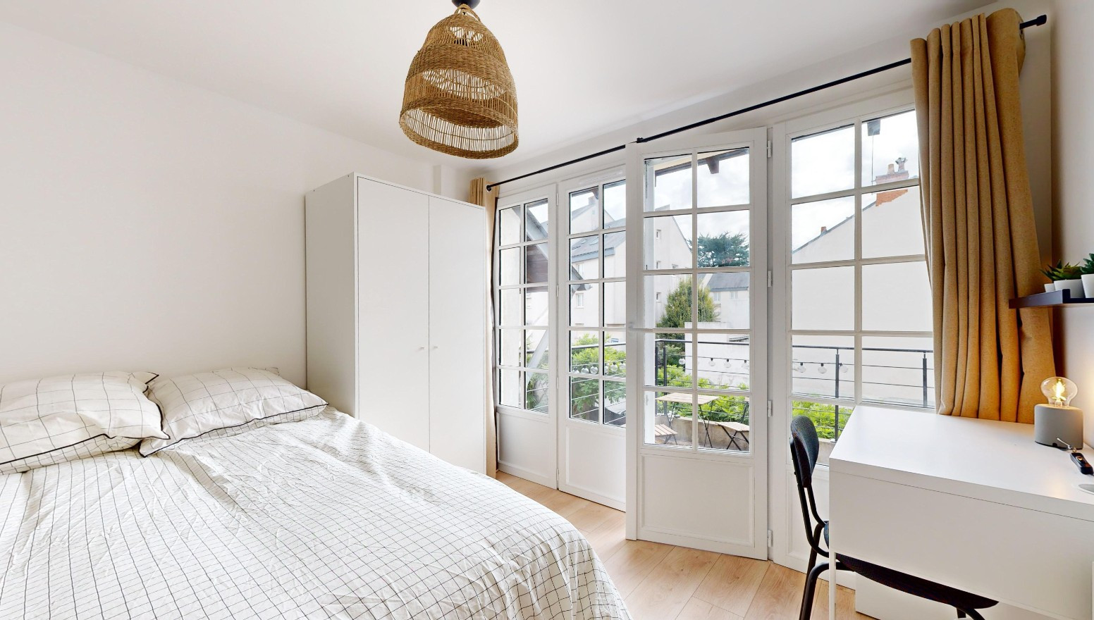 
                                                Location
                                                 Appartement meublé T2 25m² à Rennes