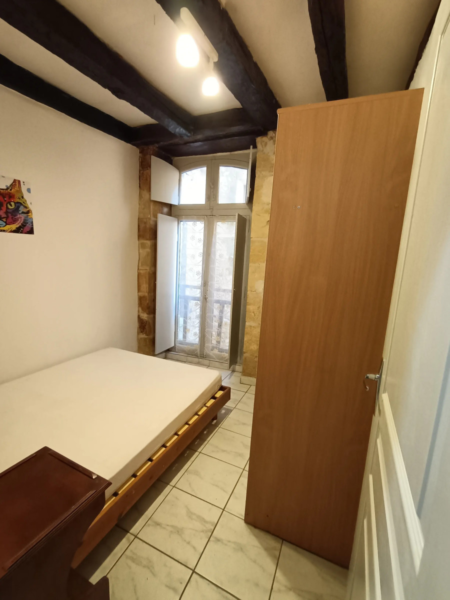 
                                                Location
                                                 Appartement meublé T2 29m² à Sarlat-la-Canéda