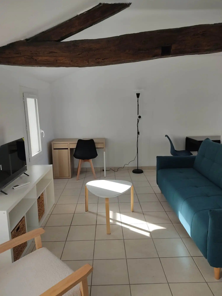
                                                Location
                                                 Appartement meublé T2 33.61m² à Angoulême