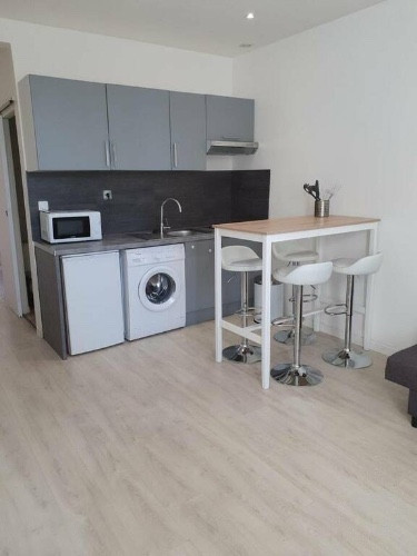 
                                                Location
                                                 Appartement Meublé T2 33m2