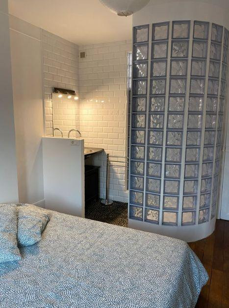 
                                                Location
                                                 Appartement meublé T2 38M2 Porte de Champerret