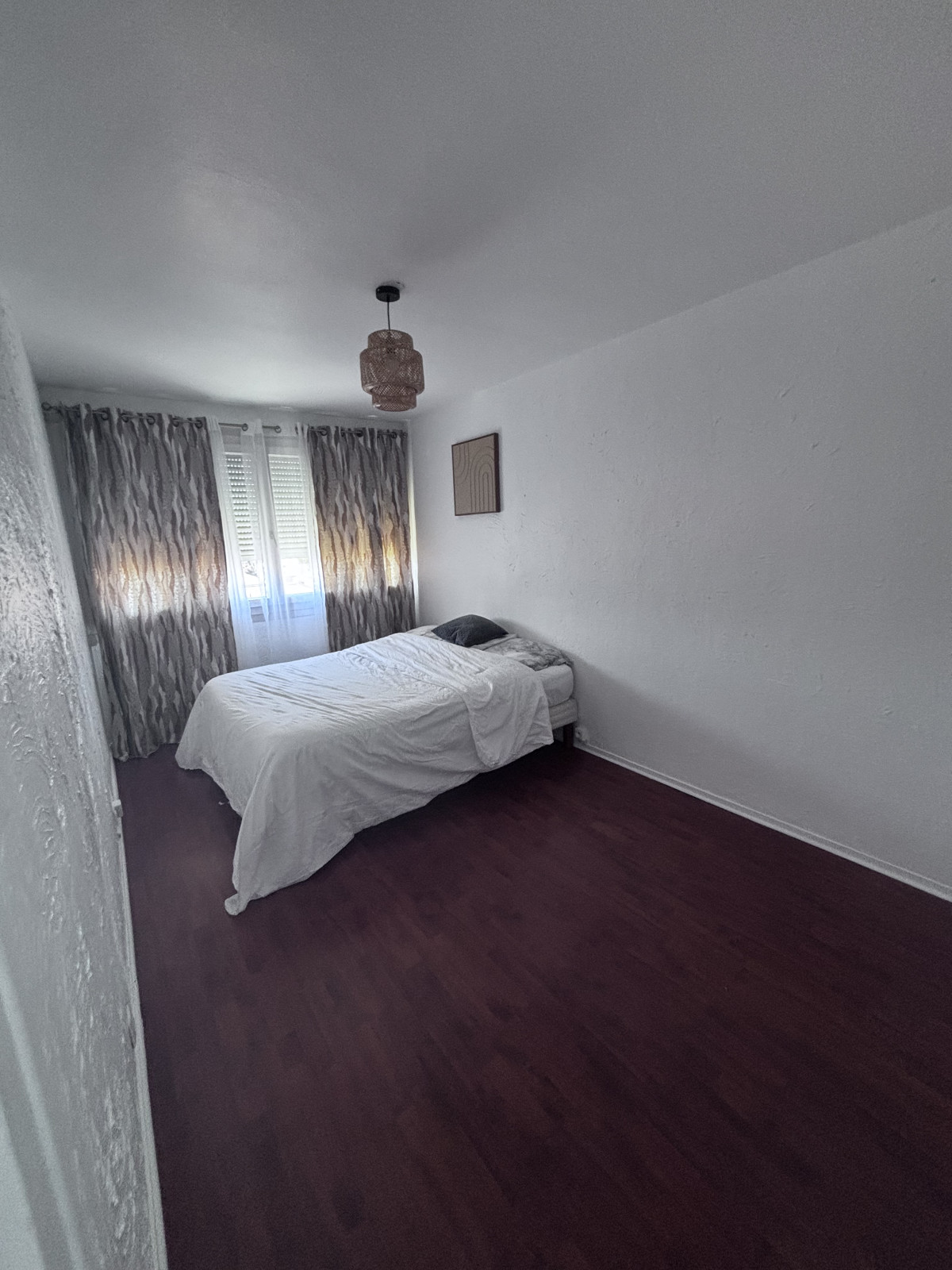 
                                                Location
                                                 Appartement meublé T2 40m² à Saint-Étienne