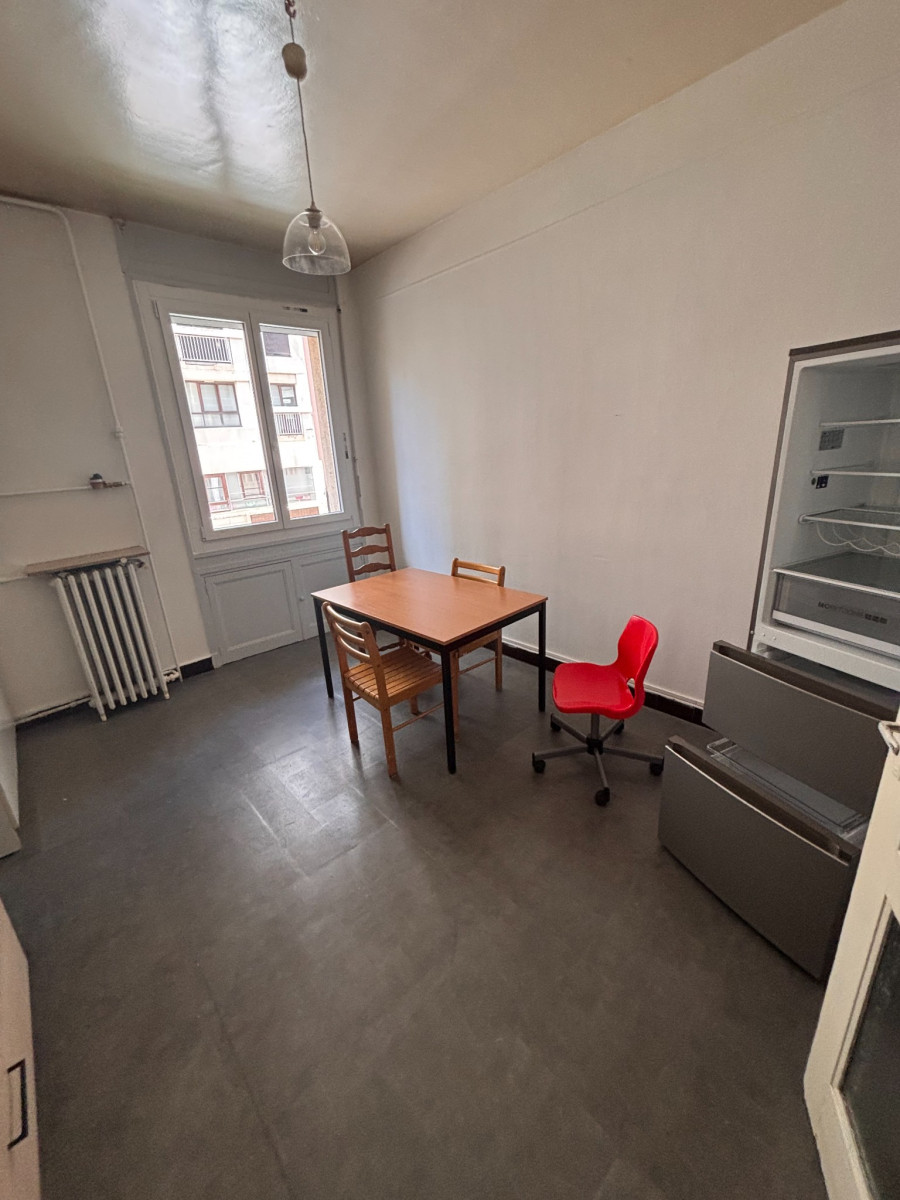 
                                                Location
                                                 Appartement meublé T2 41.49m² à Saint-Étienne