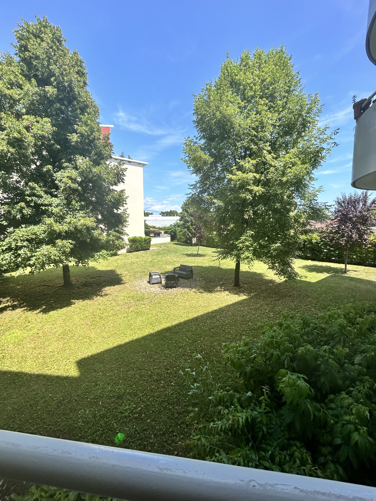 
                                                Location
                                                 Appartement meublé T2 41m² à BRUGES