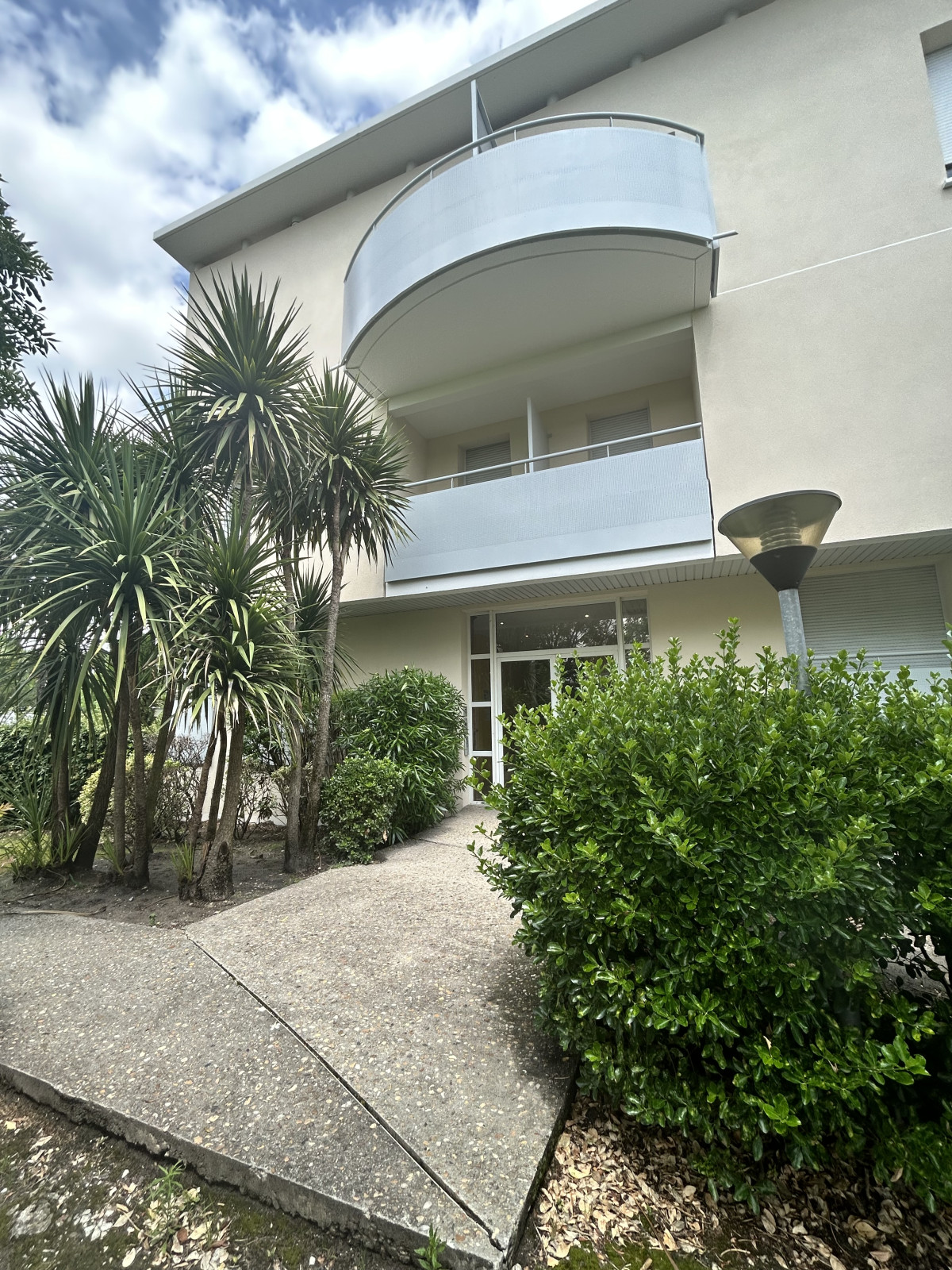 
                                                Location
                                                 Appartement meublé T2 41m² à BRUGES