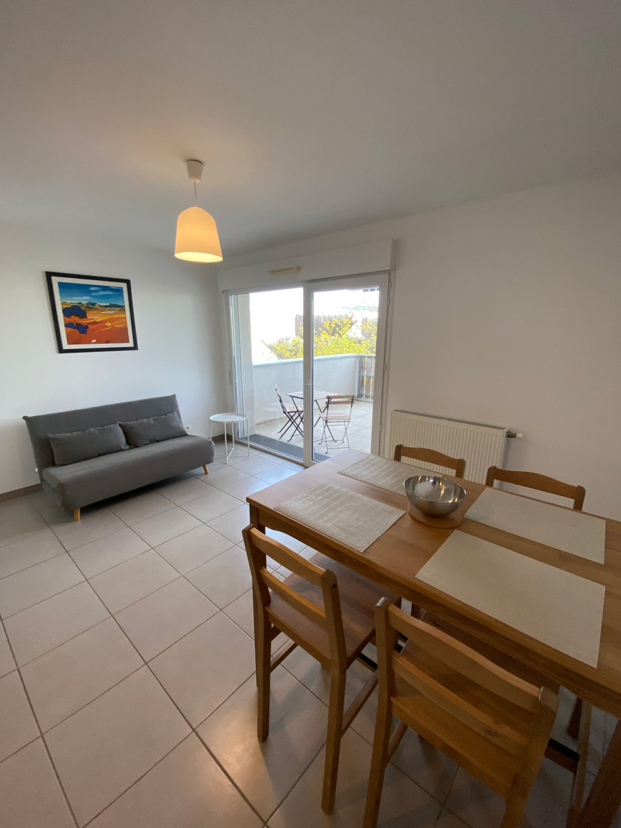 
                                                Location
                                                 Appartement meublé T2 43m² à Bègles