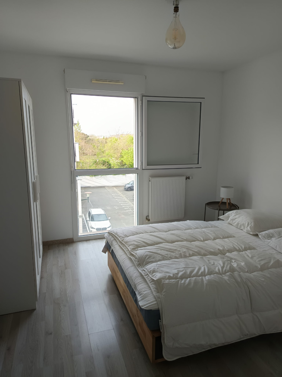 
                                                Location
                                                 Appartement meublé T2 43m² à Bègles