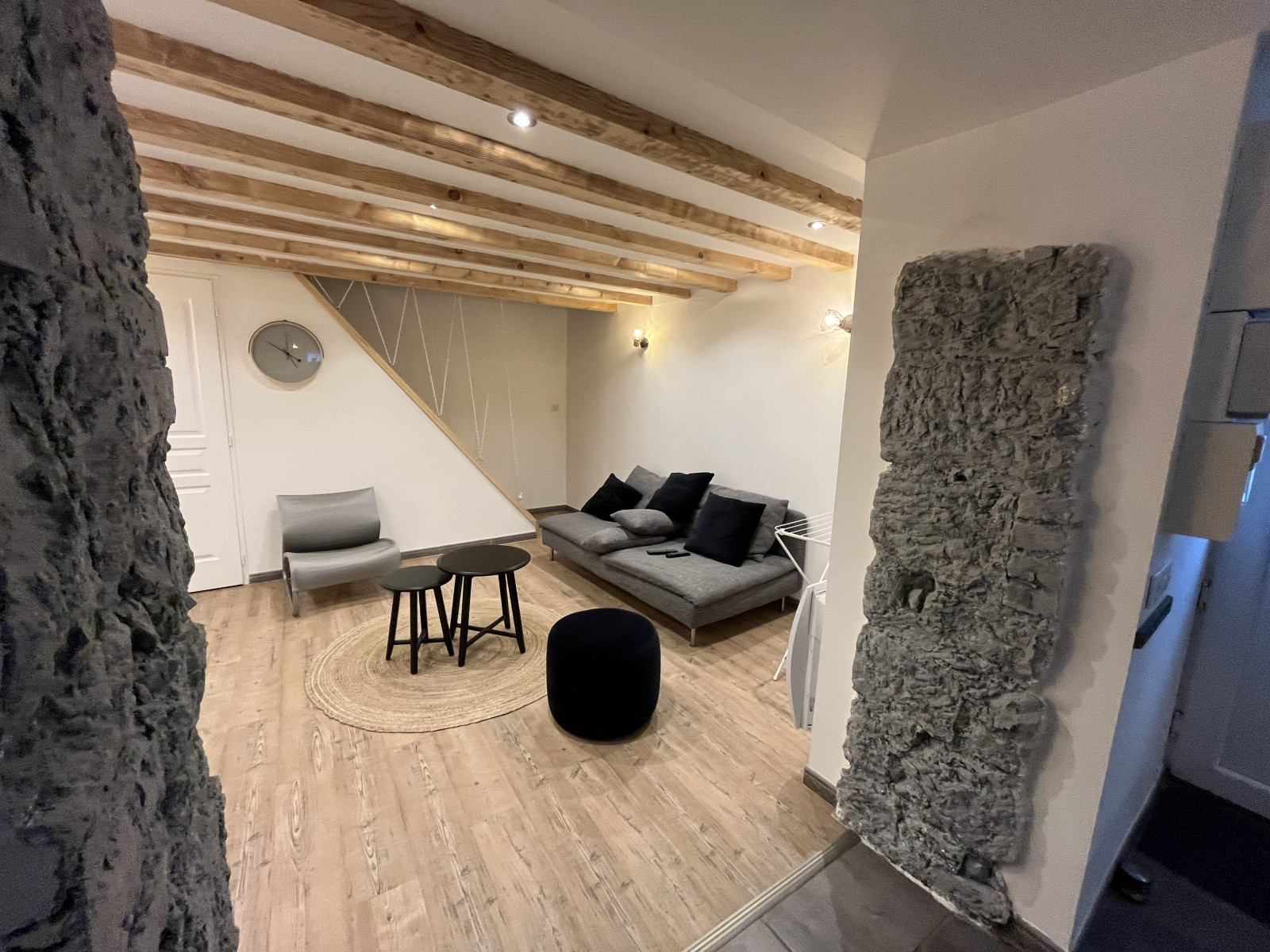 
                                                Location
                                                 Appartement meublé T2 48m² à Grenoble