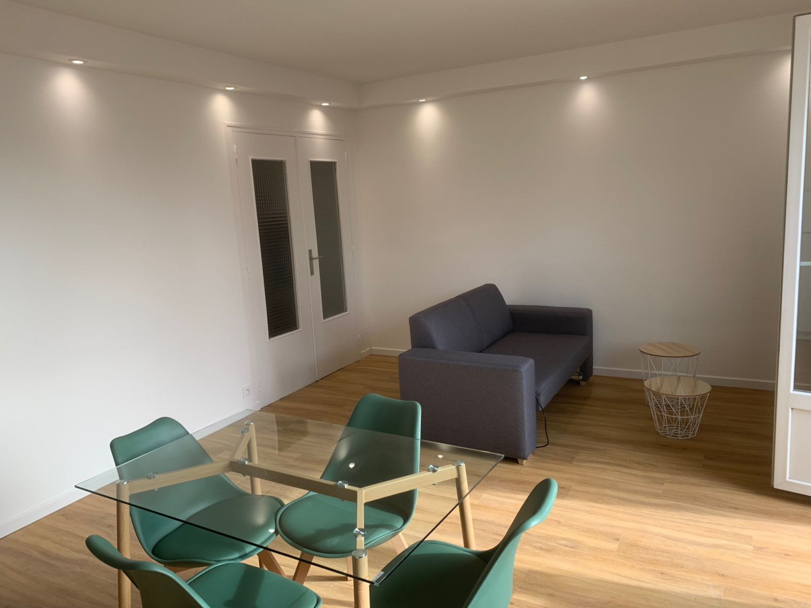 
                                                Location
                                                 Appartement meublé T2 53m² à GRENOBLE