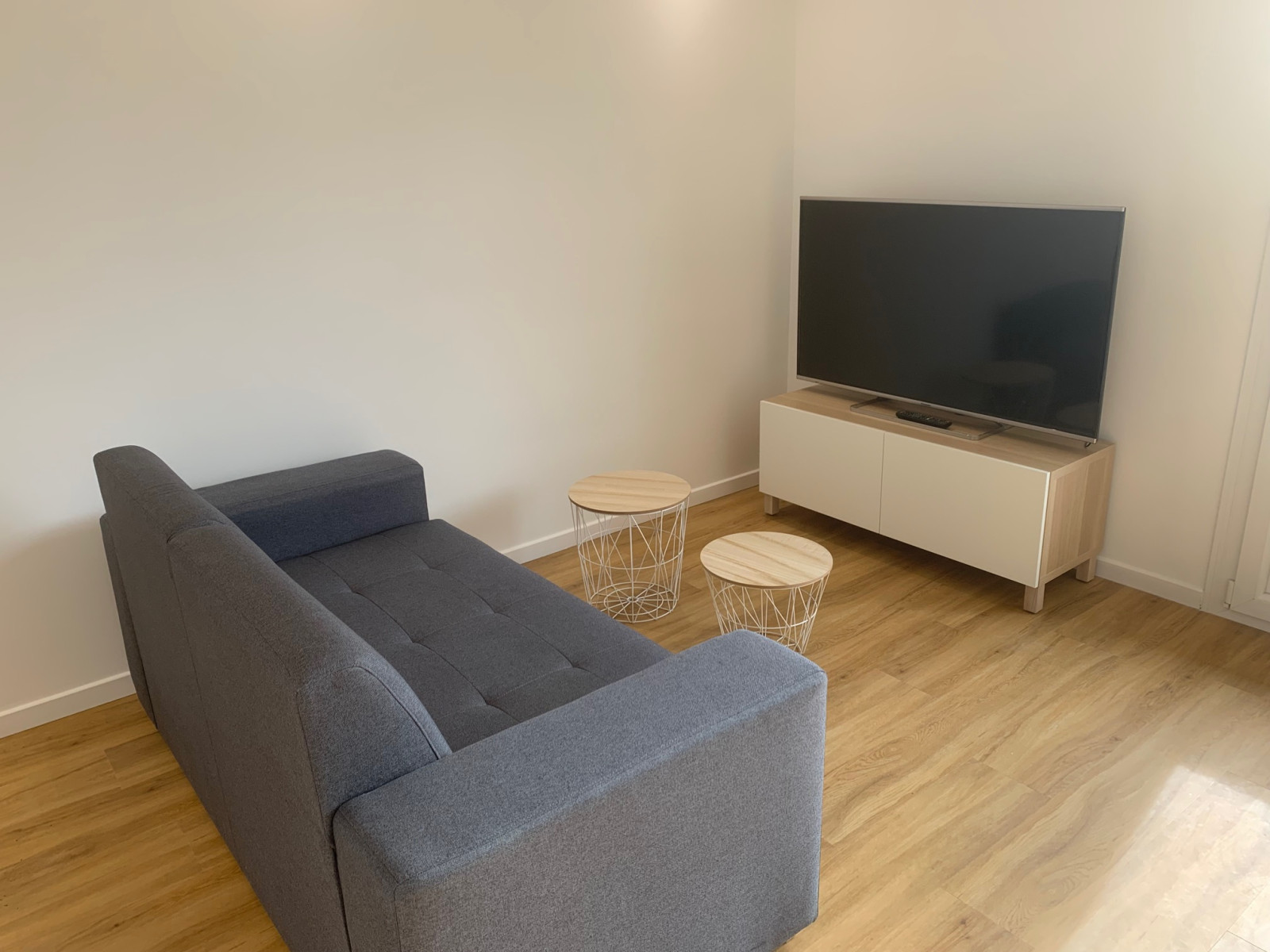 
                                                Location
                                                 Appartement meublé T2 53m² à GRENOBLE