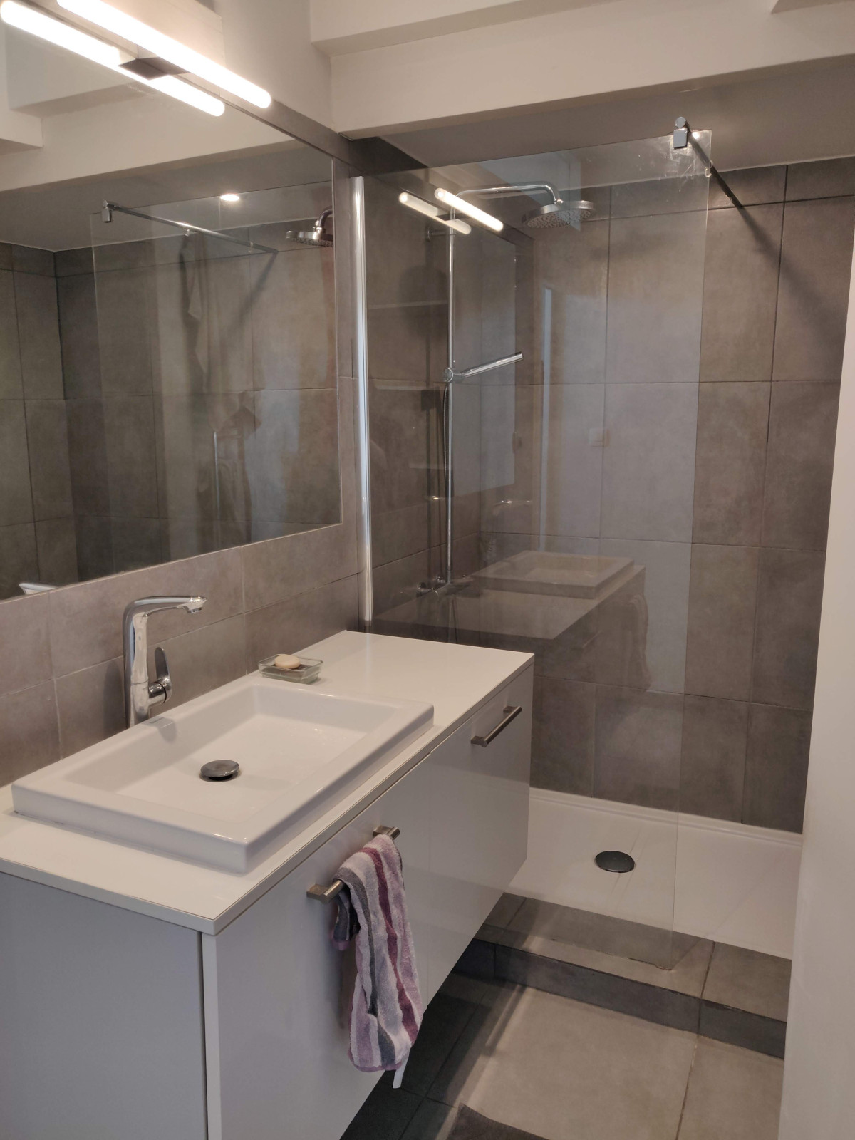 
                                                Location
                                                 Appartement meublé T2 57.48m² à Grenoble