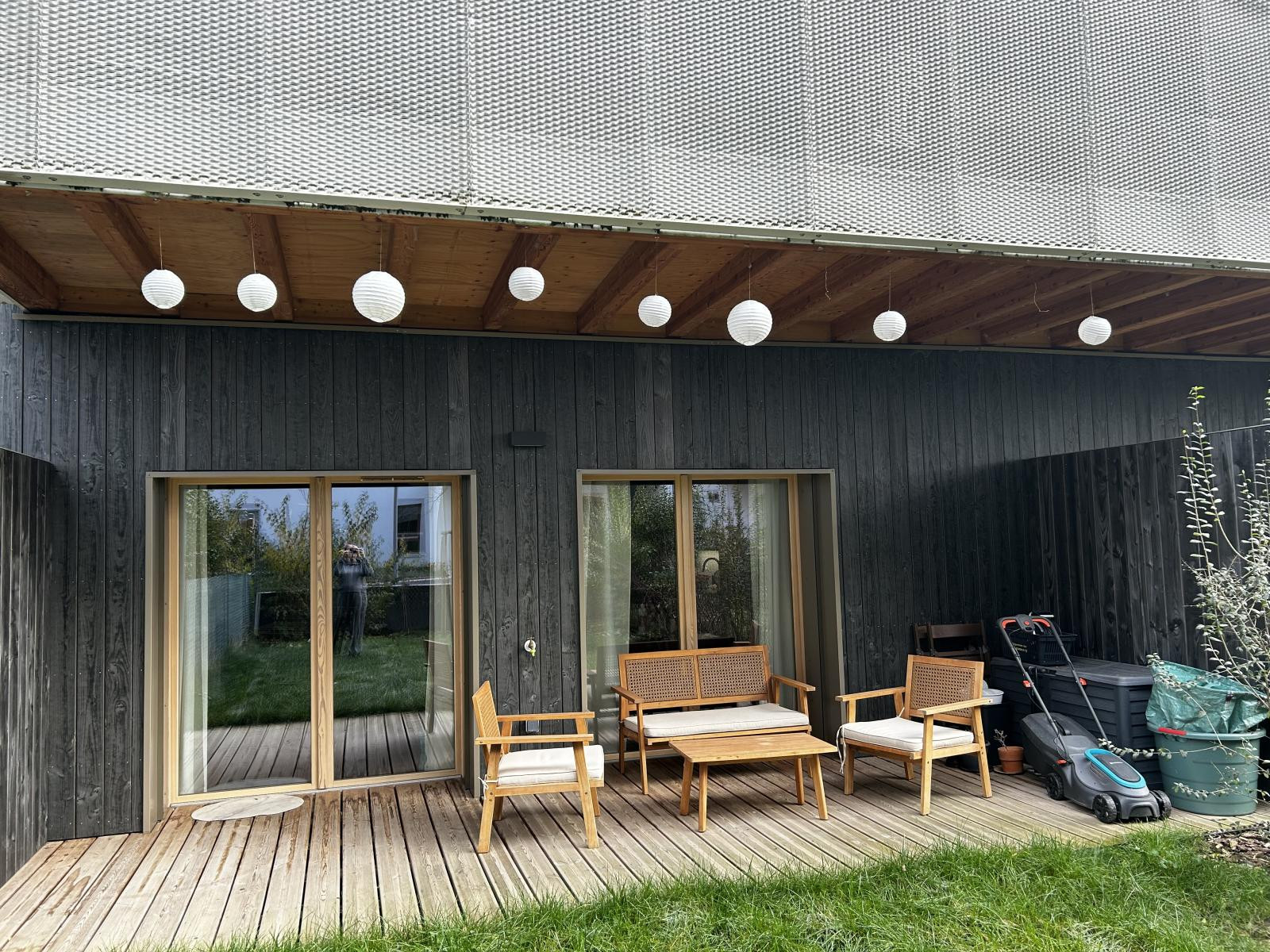 
                                                Location
                                                 Appartement meublé T2 avec terrasse et jardin