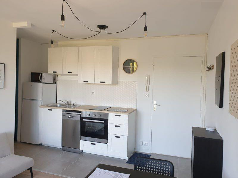 
                                                Location
                                                 Appartement meublé T2 entre gare et CHU