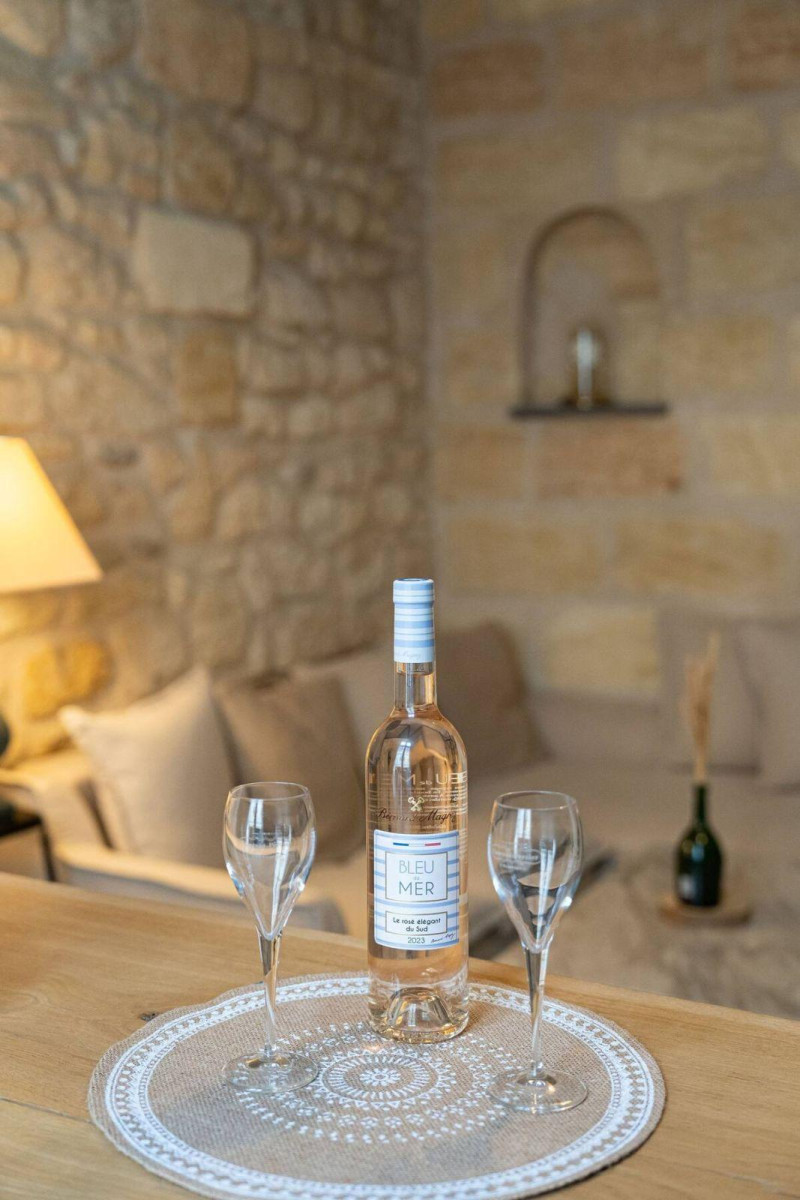 
                                                Location
                                                 Appartement meublé T2 plein centre de Bordeaux