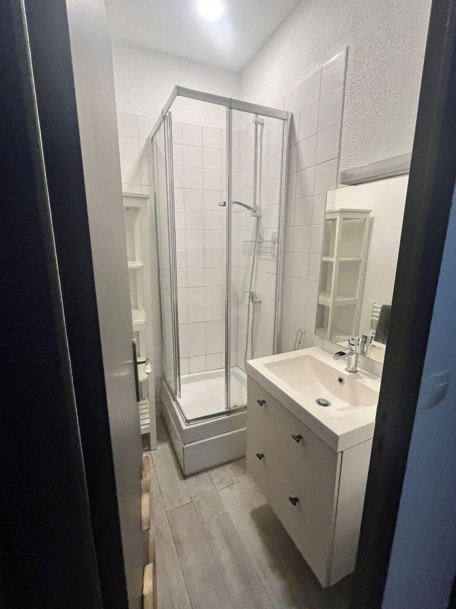 
                                                Location
                                                 Appartement meublé T2 plein centre de Bordeaux