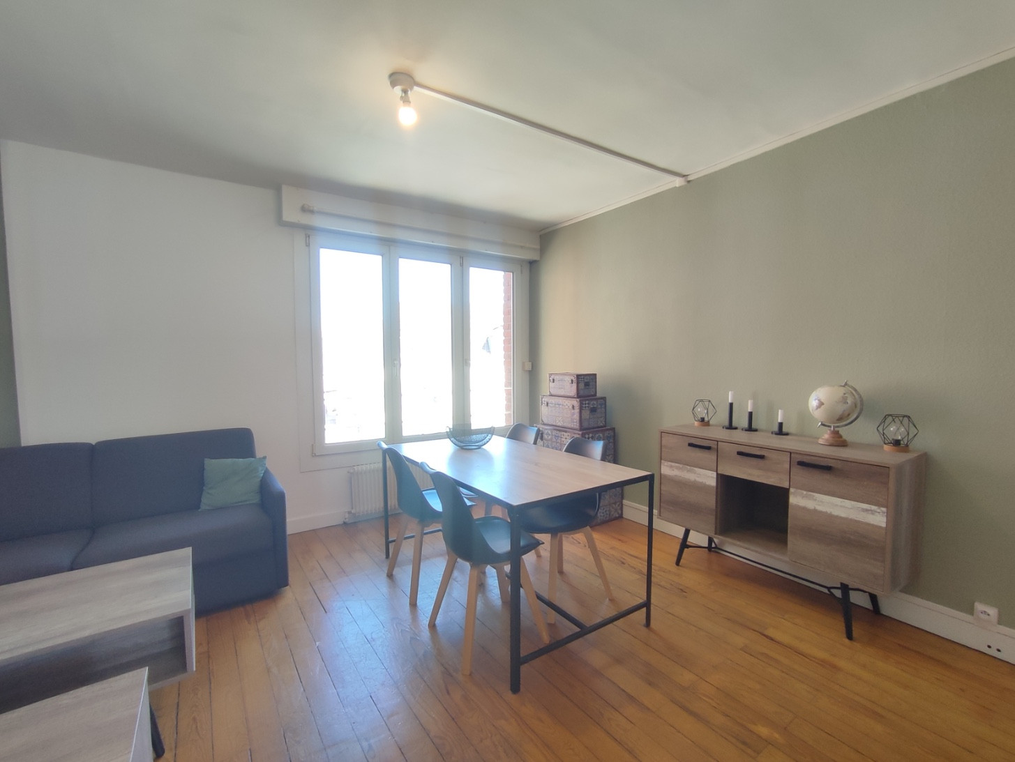 
                                                Location
                                                 Appartement meublé T2 proche Citadelle