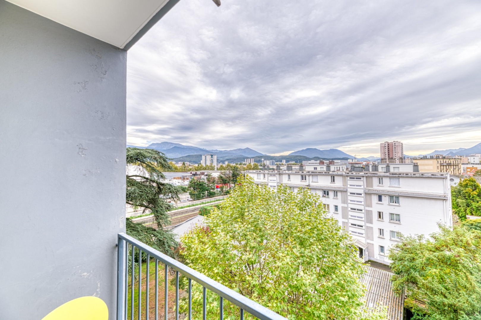 
                                                Location
                                                 Appartement meublé T3 52.87m² à Grenoble