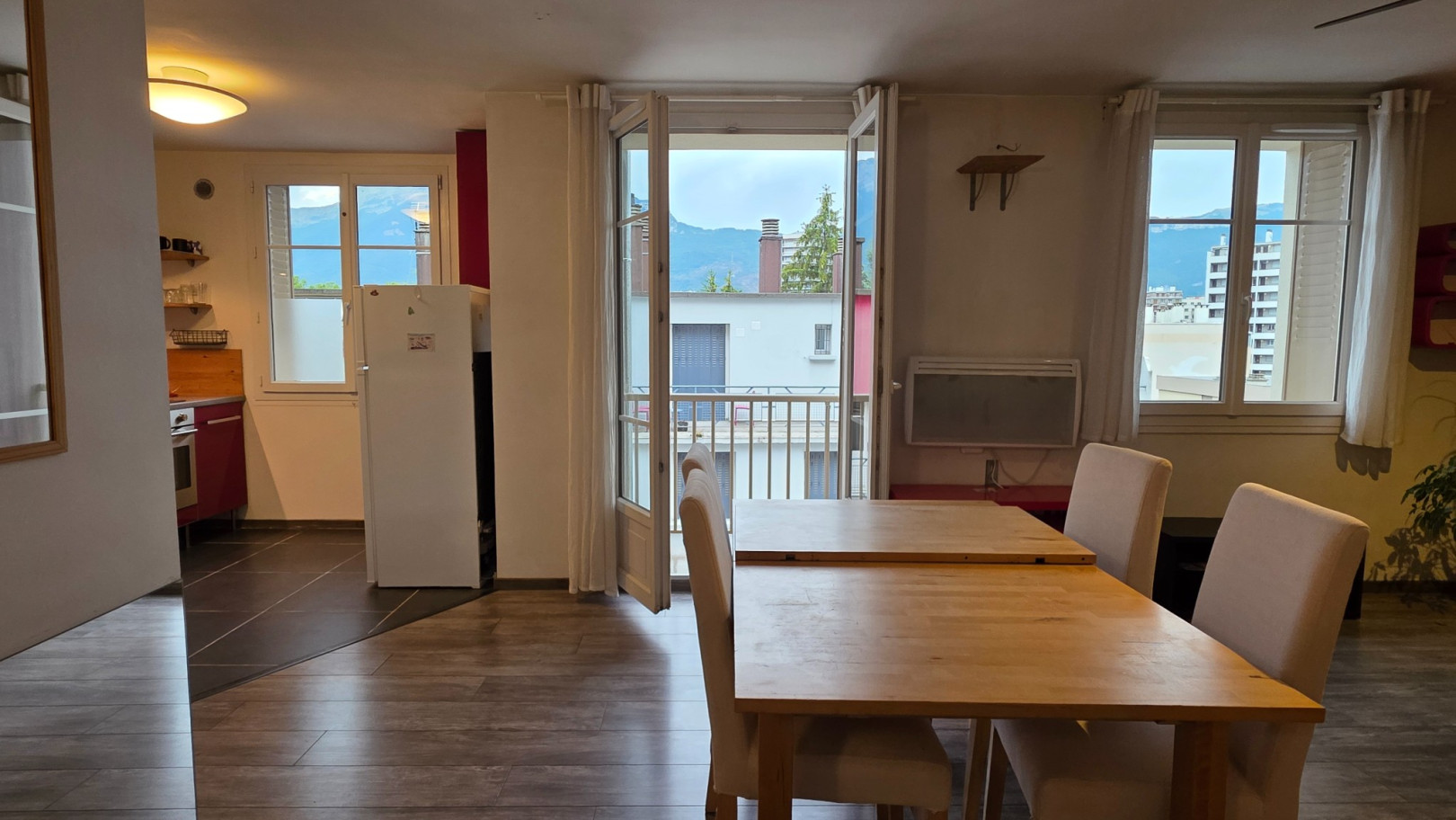 
                                                Location
                                                 Appartement meublé T3 62.82m² à Grenoble