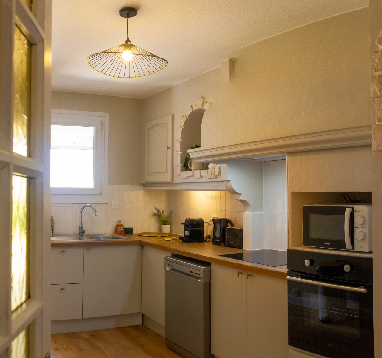 
                                                Location
                                                 Appartement meublé T3 65.47m² à Avignon