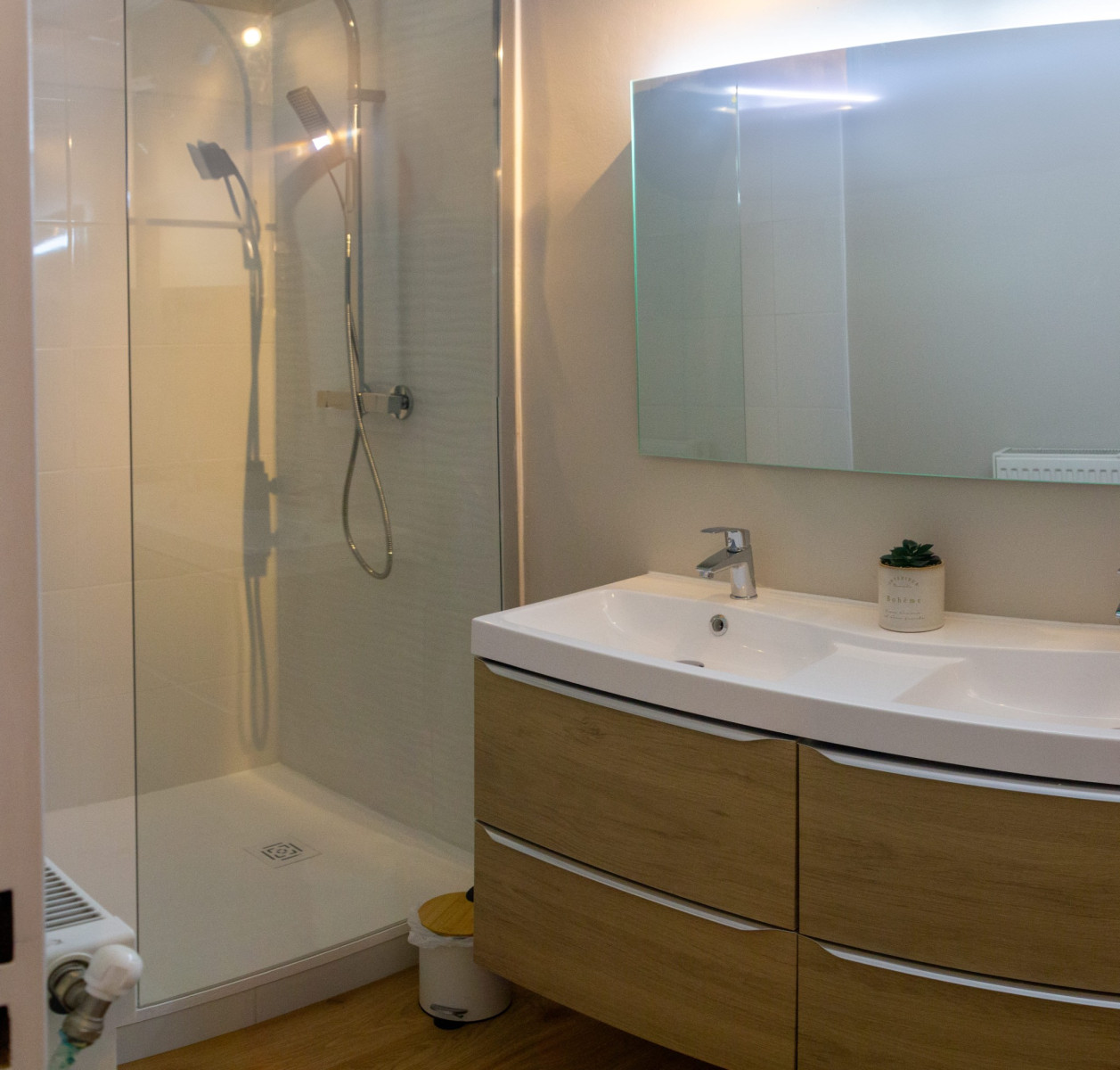 
                                                Location
                                                 Appartement meublé T3 65.47m² à Avignon