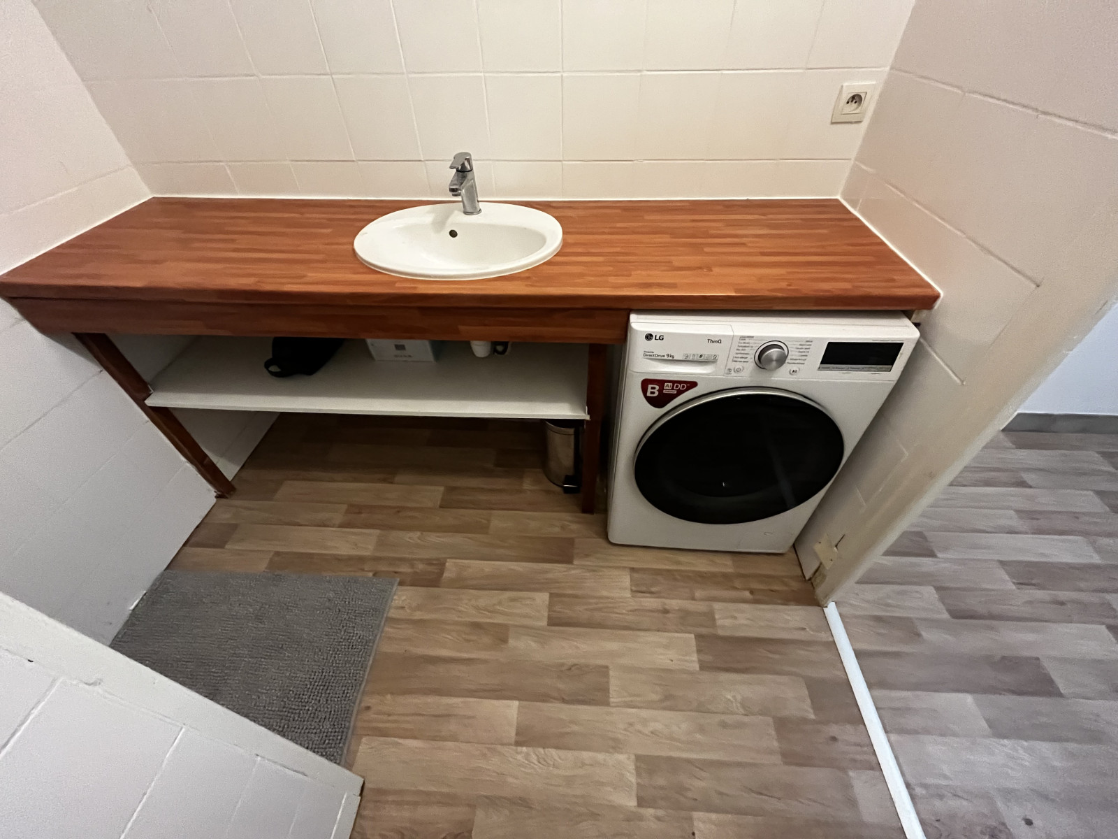 
                                                Location
                                                 Appartement meublé T3 71m² à GRENOBLE