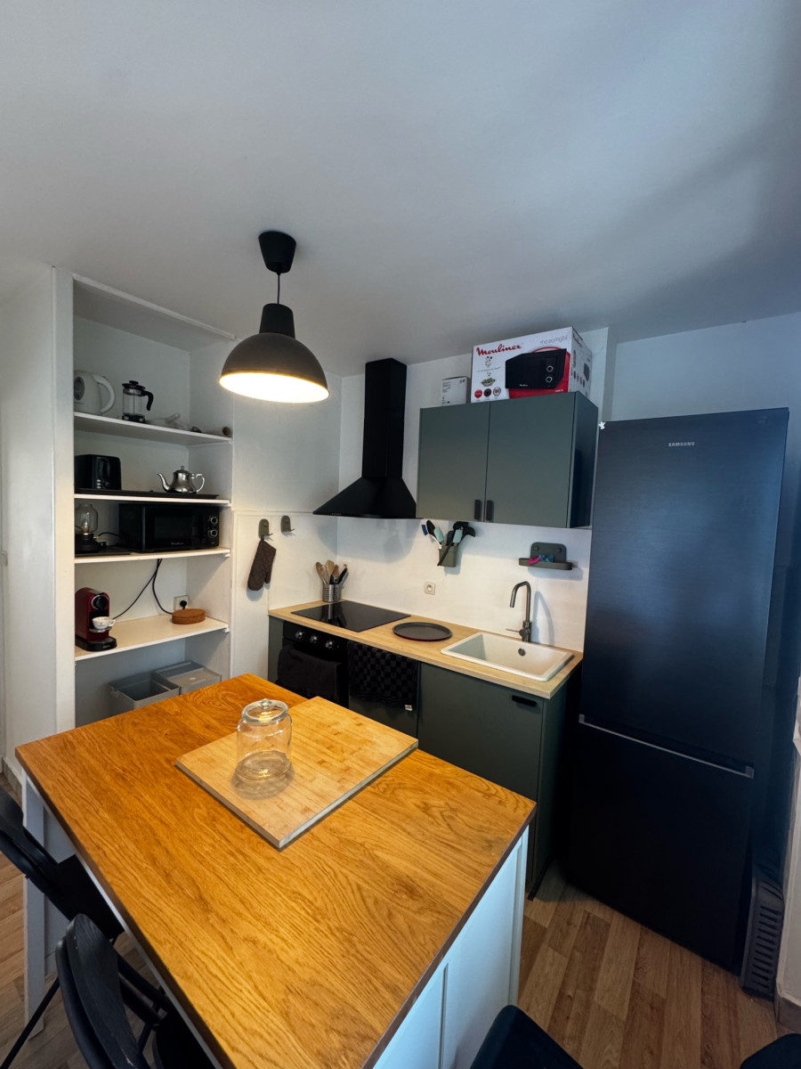 
                                                Location
                                                 Appartement meublé T3 71m² à GRENOBLE