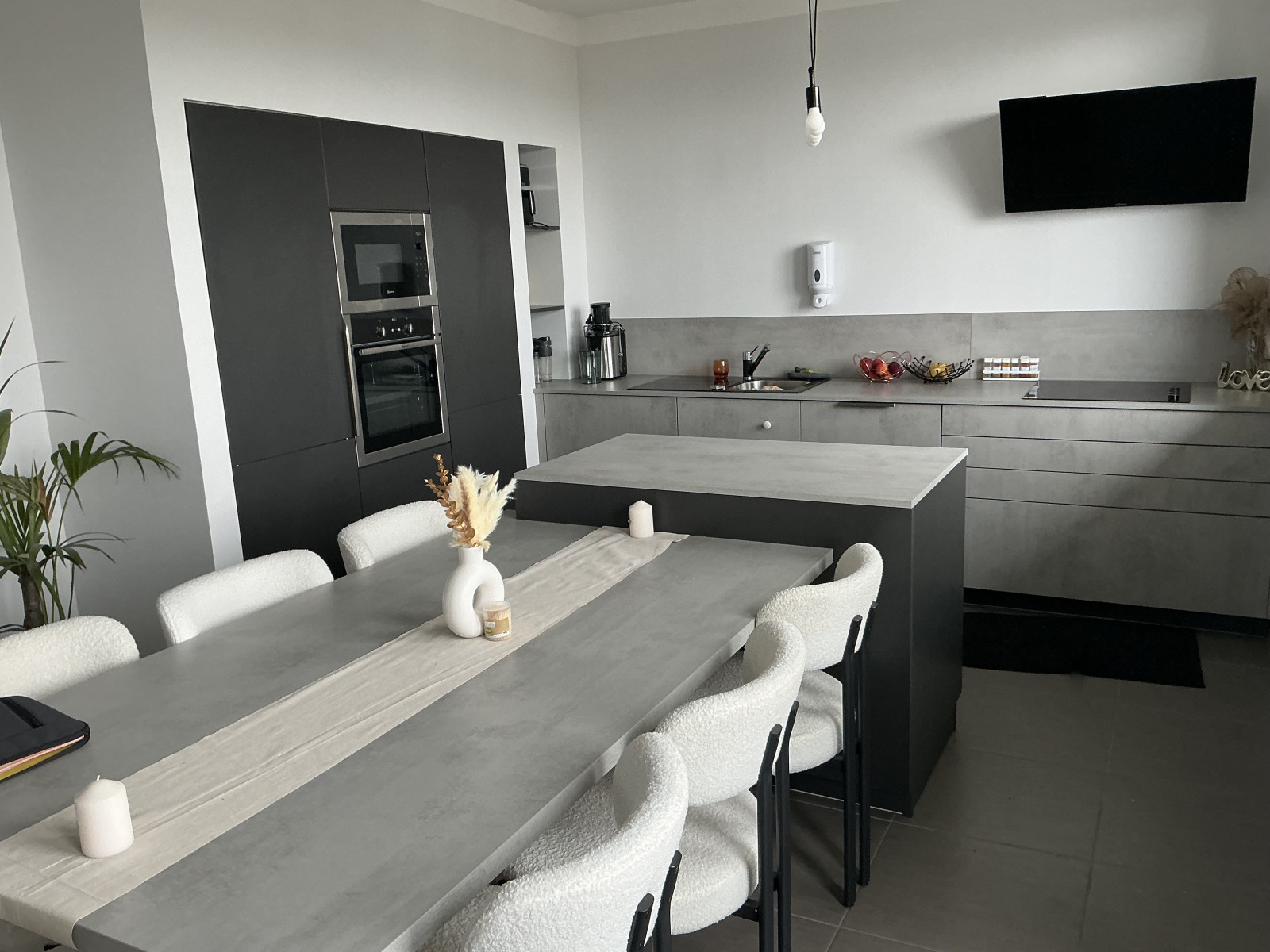 
                                                Location
                                                 Appartement meublé T3 87.21m² à Saint-Étienne