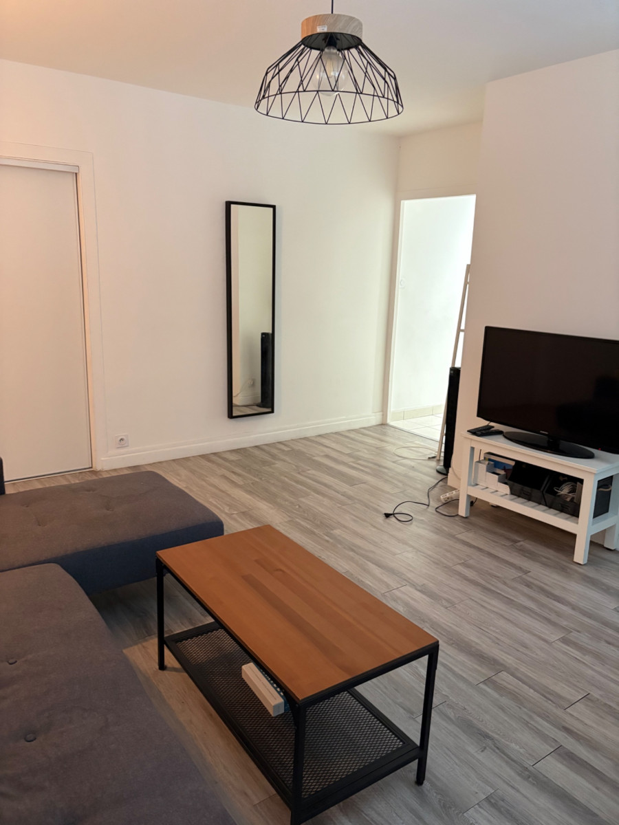 
                                                Location
                                                 Appartement meublé T4 64.76m² à Grenoble