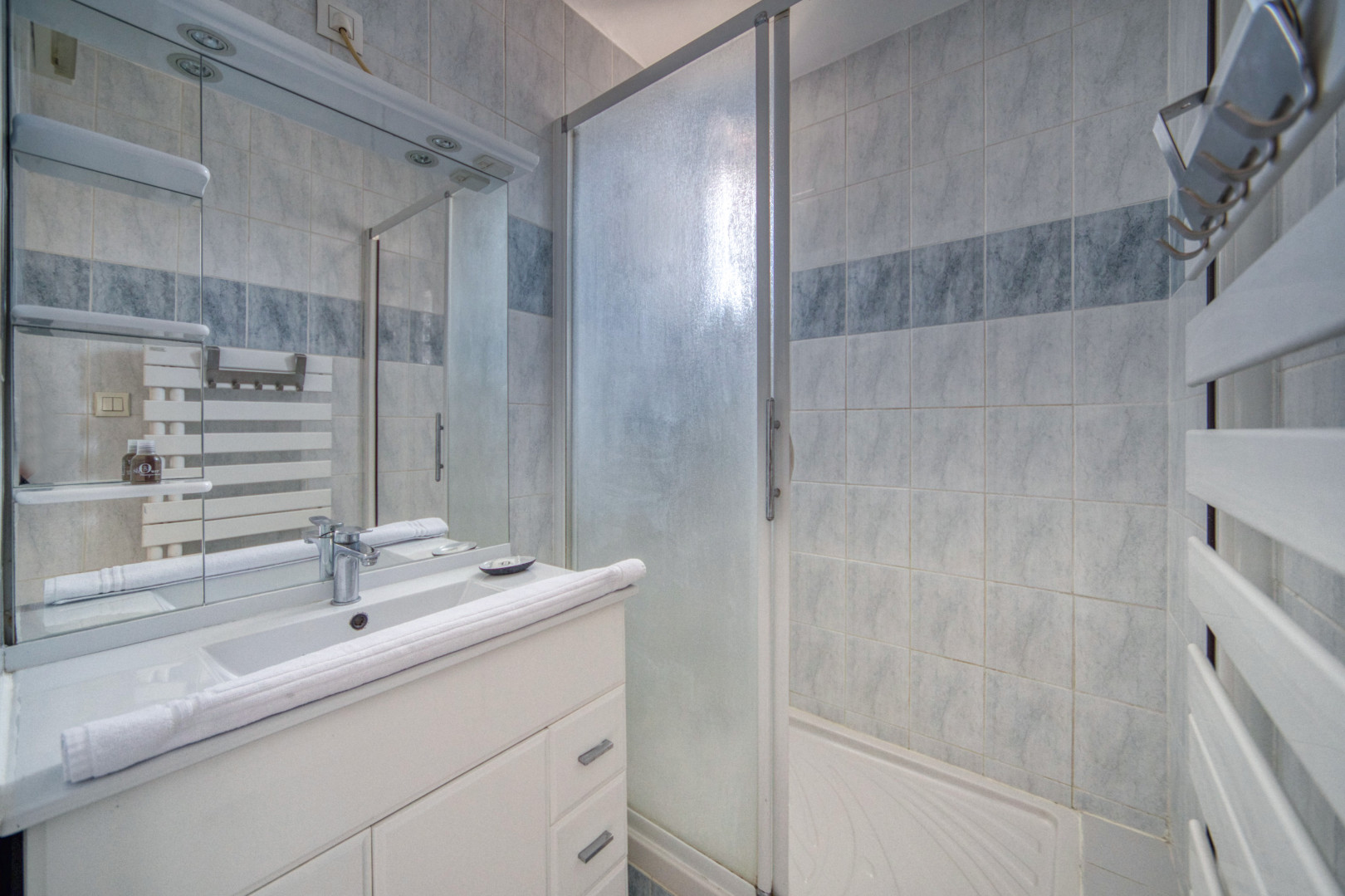 
                                                Location
                                                 Appartement meublé T4 64m² à GRENOBLE